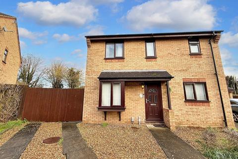 3 bedroom detached house to rent, Melrose Drive, Peterborough, PE2