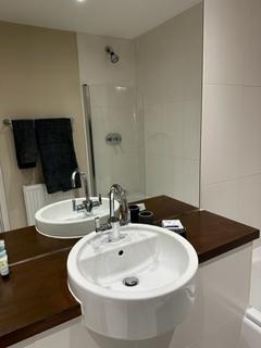 undefined, Buckhurst Way, Buckhurst Hill IG9