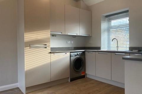 2 bedroom flat to rent, Long Row, Leeds LS18