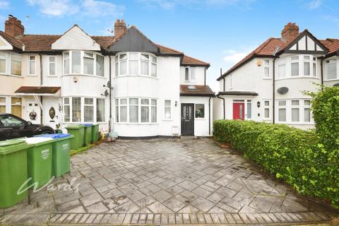 4 bedroom semi-detached house to rent, Curran Avenue Sidcup DA15