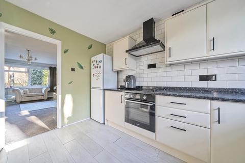 Flat 3, Stanton Court Wanstead Road, Bromley, BR1 3DY