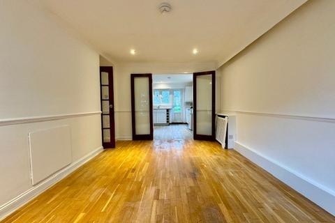 3 bedroom flat to rent, Alexandra Avenue, Harrow HA2