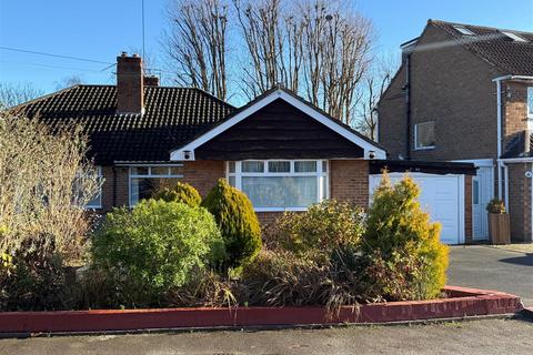 4 bedroom semi-detached bungalow for sale, Lawnswood Avenue, Shirley, Solihull