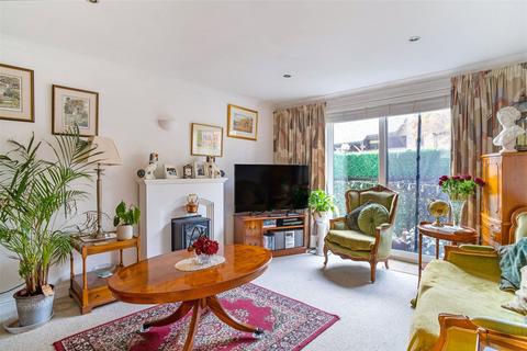 undefined, Monks Walk, Evesham, Worcestershire, WR11