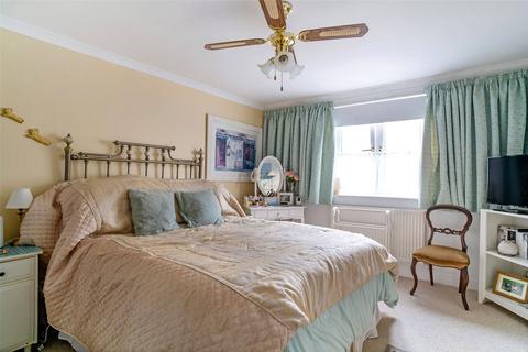 undefined, Monks Walk, Evesham, Worcestershire, WR11