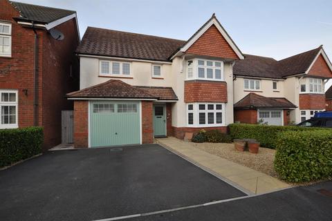 4 bedroom detached house for sale, Parc Llwyn Celyn, St. Clears, Carmarthen