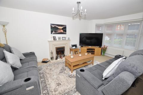 4 bedroom detached house for sale, Parc Llwyn Celyn, St. Clears, Carmarthen