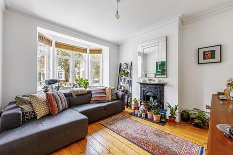 4 bedroom end of terrace house for sale, Summerlands Avenue, London