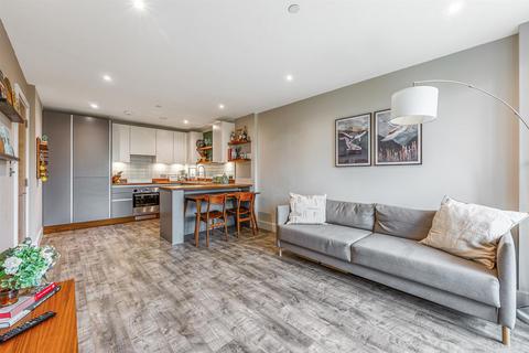 2, Portree House Stromness Walk, London, W3 6GW