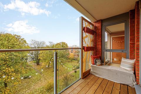 2, Portree House Stromness Walk, London, W3 6GW