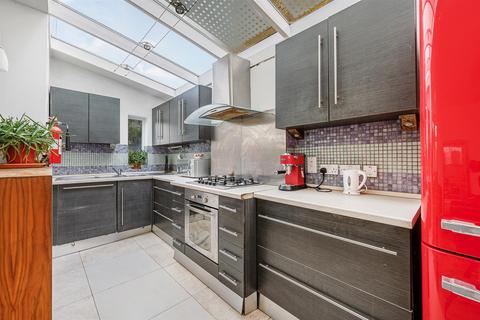 9 Denehurst Gardens, London, W3 9QY