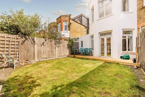 9 Denehurst Gardens, London, W3 9QY