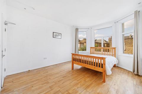 9 Denehurst Gardens, London, W3 9QY