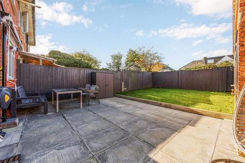 28 Canada Road, London, W3 0NP
