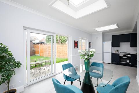 34 Messaline Avenue, London, W3 6JY