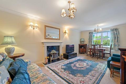 1 bedroom flat for sale, Horn Lane, London