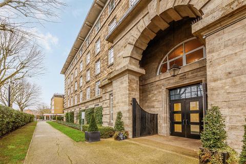 2 bedroom flat for sale, Bromyard Avenue Acton