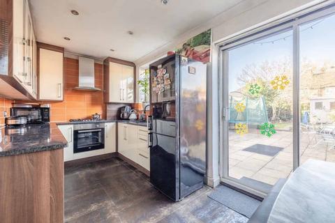 3 bedroom terraced house for sale, Hampden Road, Langley SL3