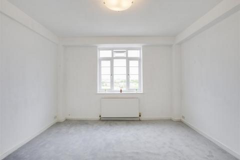 Studio for sale, Horn Lane Acton