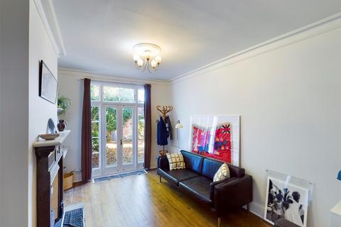 4 bedroom semi-detached house to rent, Stuart Road, Acton