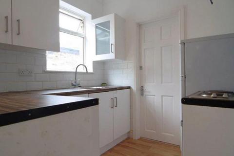 3 bedroom flat for sale, Osterley Park View Road, London