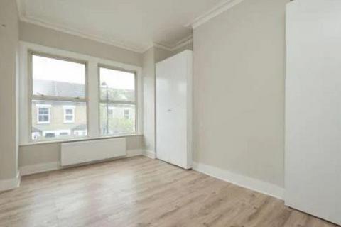 3 bedroom flat for sale, Osterley Park View Road, London