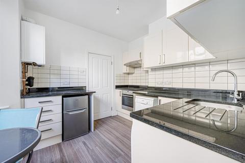 2 bedroom flat for sale, Whitestile Road, Brentford