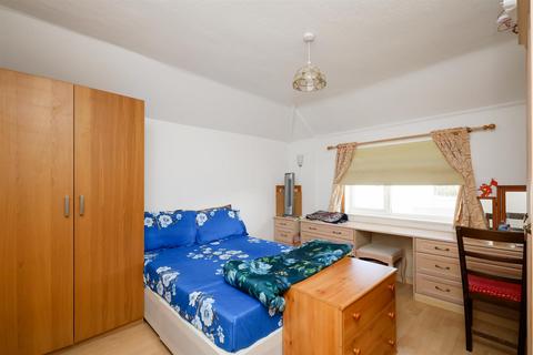 40 Hill Rise, Greenford, UB6 8PB