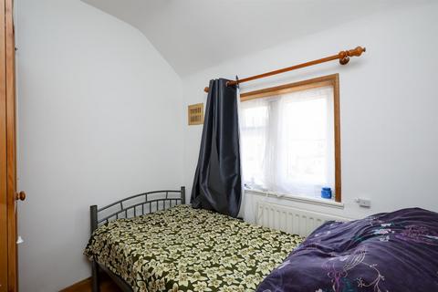 40 Hill Rise, Greenford, UB6 8PB