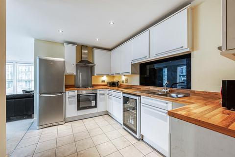 2 bedroom flat for sale, Ealing Road Brentford