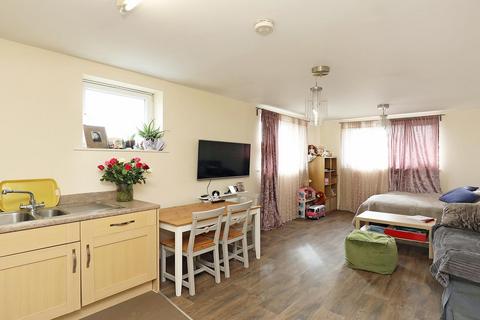 2 bedroom flat for sale, Regent House 1 Broadmead Road Northolt