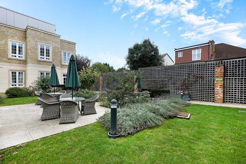 2 bedroom ground floor flat for sale, Twickenham Road, Isleworth