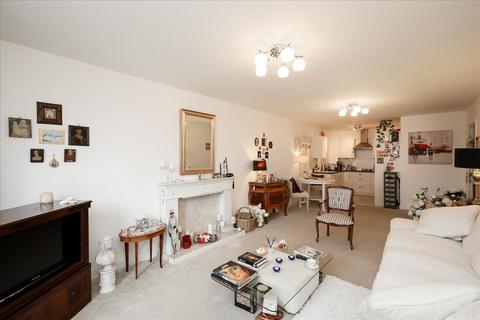 2 bedroom ground floor flat for sale, Twickenham Road, Isleworth