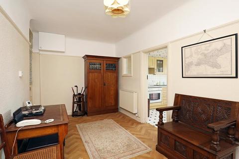 undefined, Kew Road, Richmond