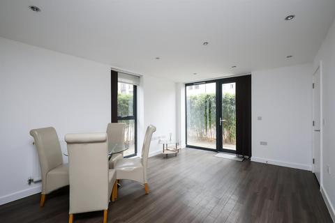 1 bedroom ground floor flat for sale, Tewkesbury Road, Ealing