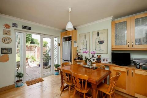 32 Whitton Drive, Greenford, UB6 0QZ