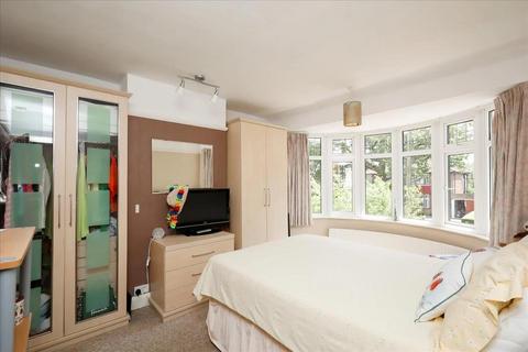 32 Whitton Drive, Greenford, UB6 0QZ