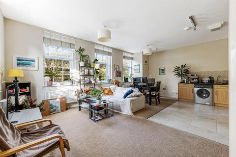 1 bedroom flat for sale, Glenhurst Road, Brentford