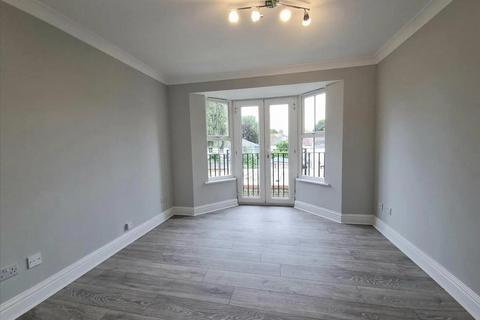 2 bedroom maisonette to rent, Honnor Gardens, Isleworth