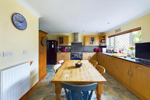 58 Churchfields Road, Cubert, Newquay, TR8 5JN