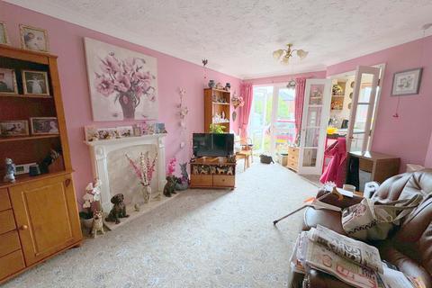 1 bedroom retirement property for sale, St. Leonards Road, Eastbourne