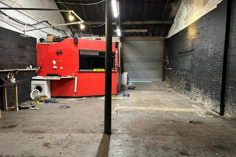 Property to rent, Phoenix Industrial Estate, Manchester M35