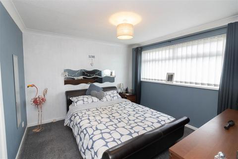 3 bedroom semi-detached house for sale, Grosvenor Way, Chapel Park, Newcastle Upon Tyne