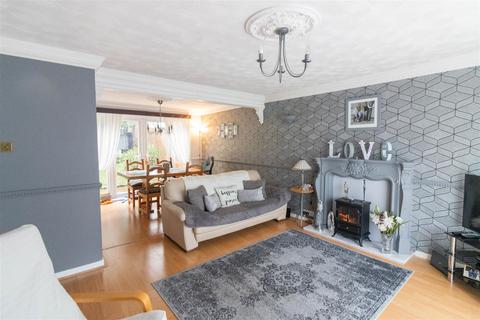 3 bedroom semi-detached house for sale, Grosvenor Way, Chapel Park, Newcastle Upon Tyne