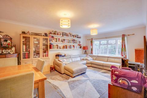 2 bedroom detached bungalow for sale, Chestnut Rise, Cambridge CB25