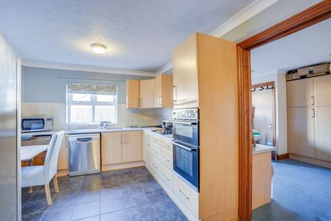 2 bedroom detached bungalow for sale, Chestnut Rise, Cambridge CB25