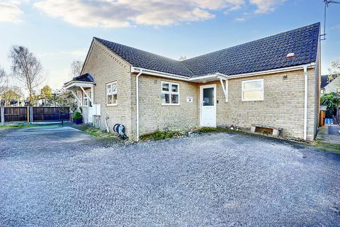 2 bedroom detached bungalow for sale, Chestnut Rise, Cambridge CB25