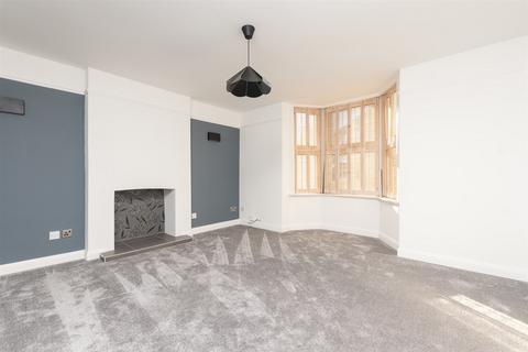 1 bedroom ground floor flat for sale, Wrotham Road, Meopham Green, Meopham, Kent