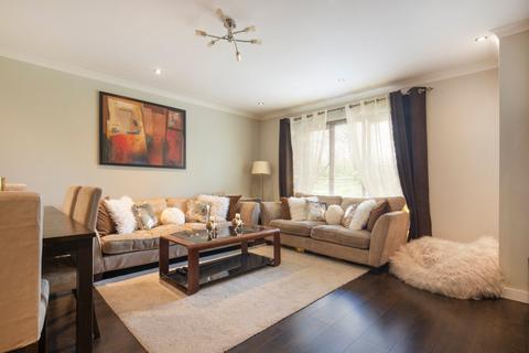 2 bedroom flat for sale, Amelia House, 2 Strand Drive, Richmond, Surrey