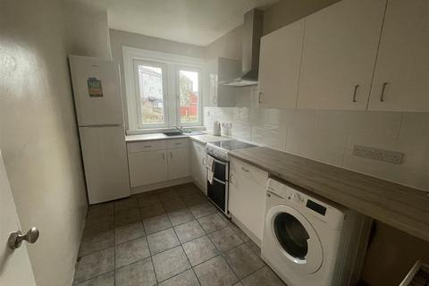 3 bedroom house to rent, 4 Kent Street, Dunfermline